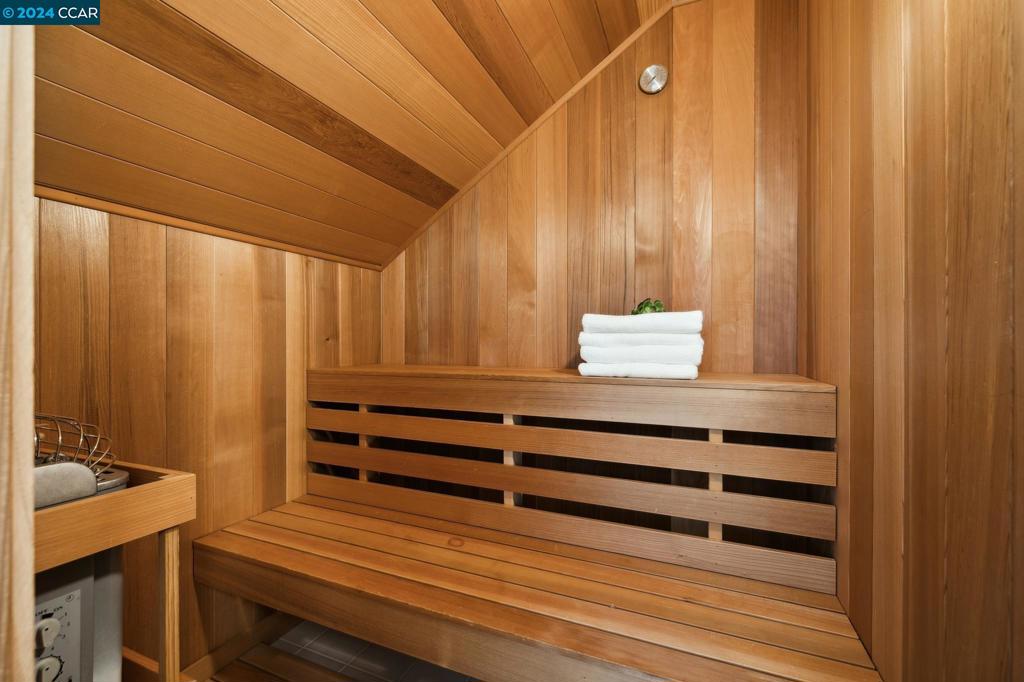 STONEGATE - Residential