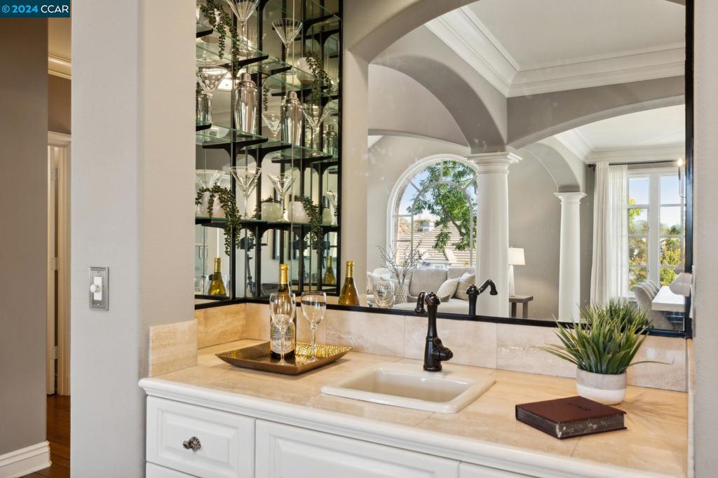 STONEGATE - Residential