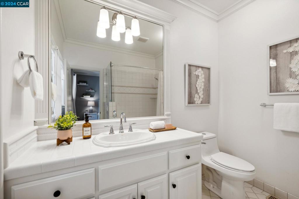 STONEGATE - Residential