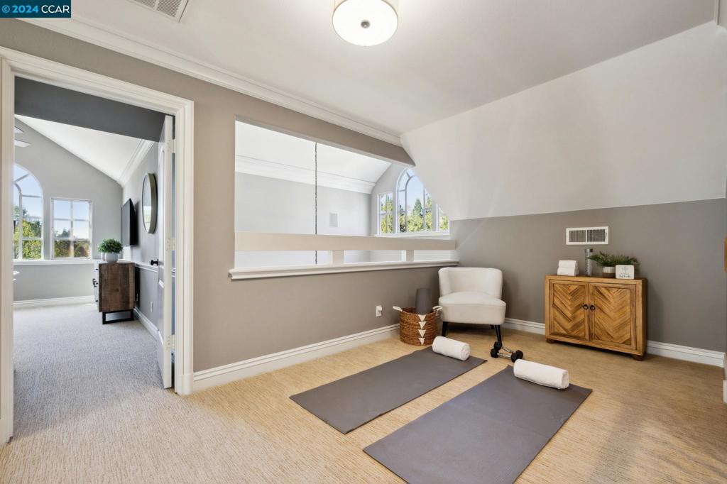 STONEGATE - Residential