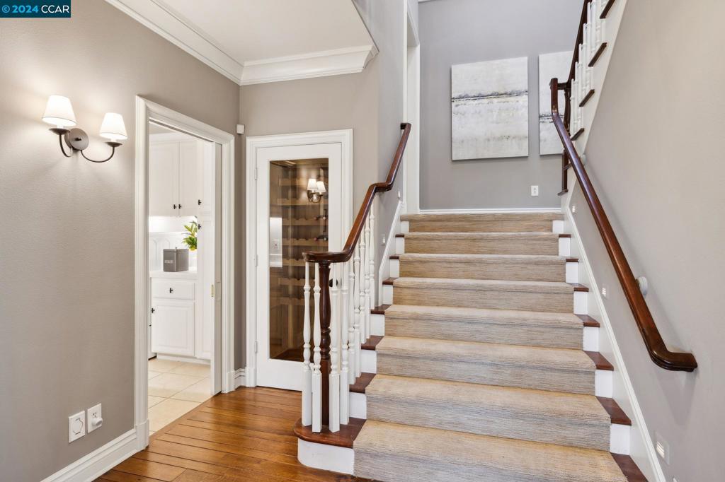 STONEGATE - Residential