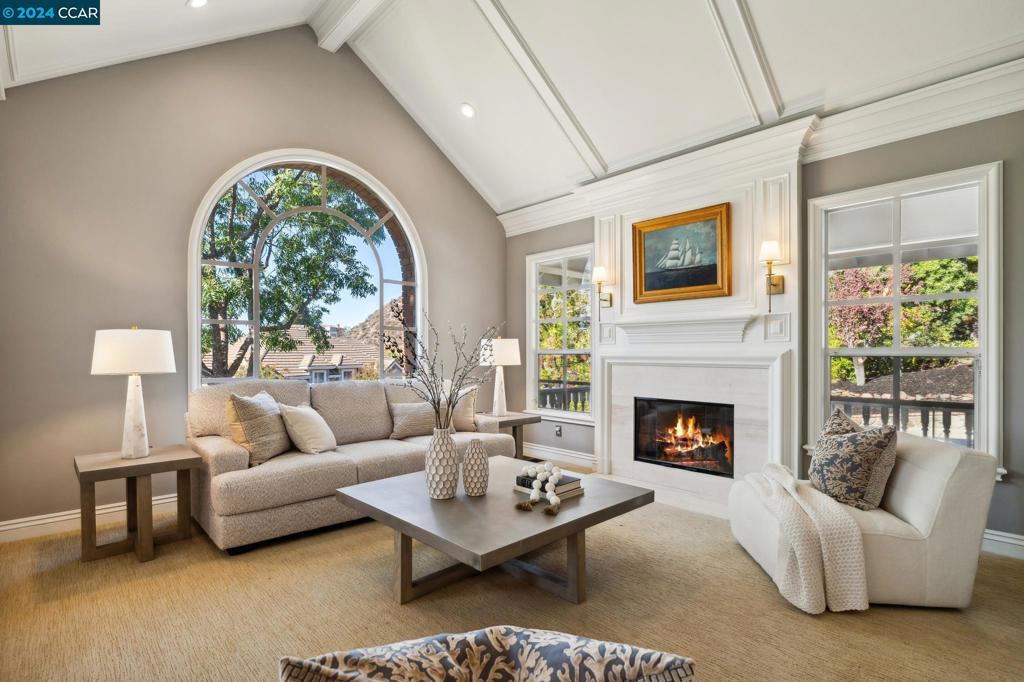 STONEGATE - Residential