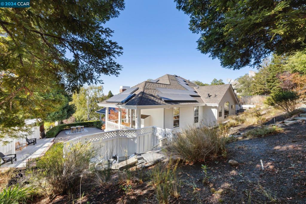 STONEGATE - Residential