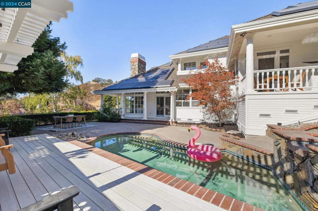 STONEGATE - Residential