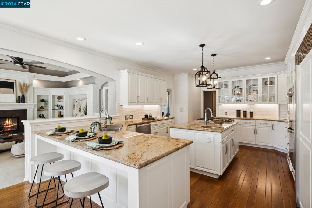 STONEGATE - Residential