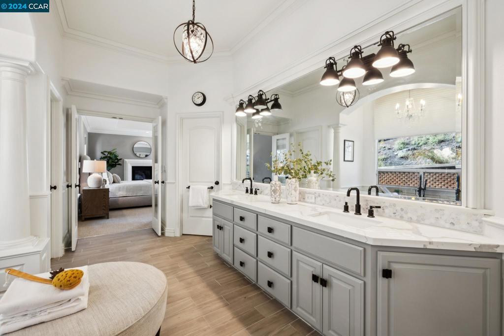 STONEGATE - Residential