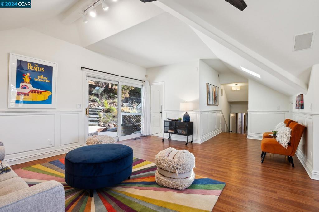 STONEGATE - Residential