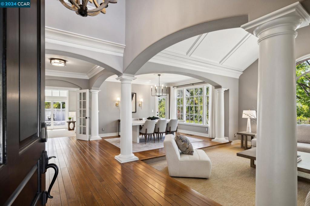 STONEGATE - Residential