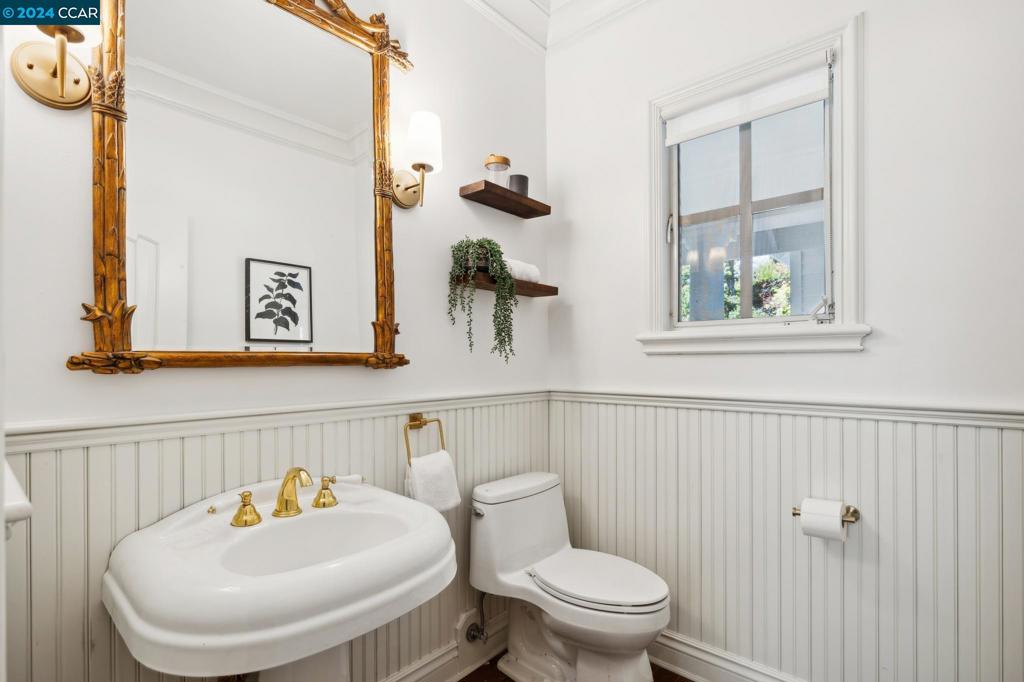 STONEGATE - Residential