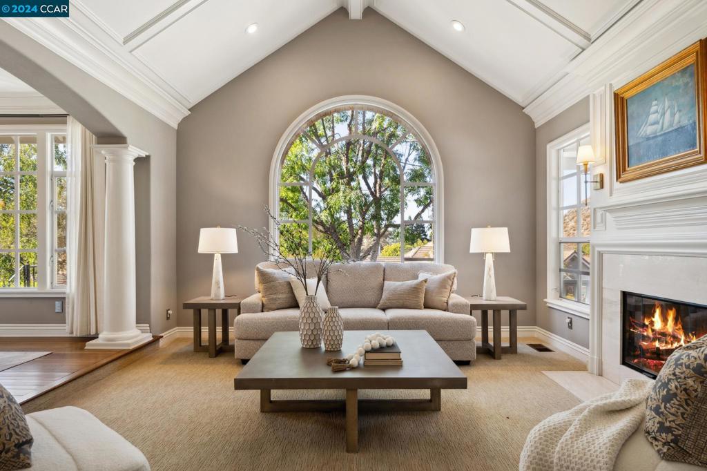 STONEGATE - Residential