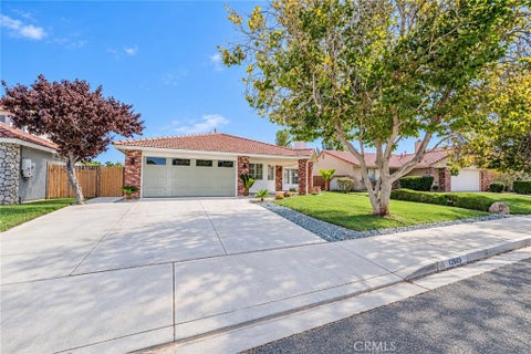 Photo of 12609 Sunbird Lane, Victorville, CA 92392 (MLS # HD26204079)