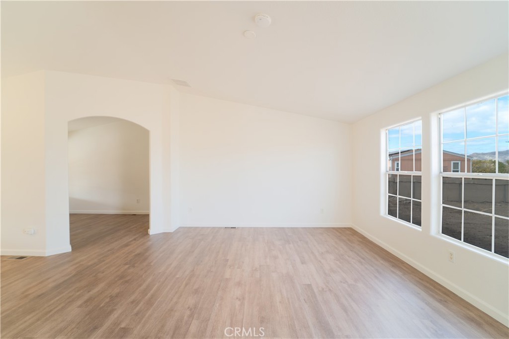 31433 Meadow Blossom