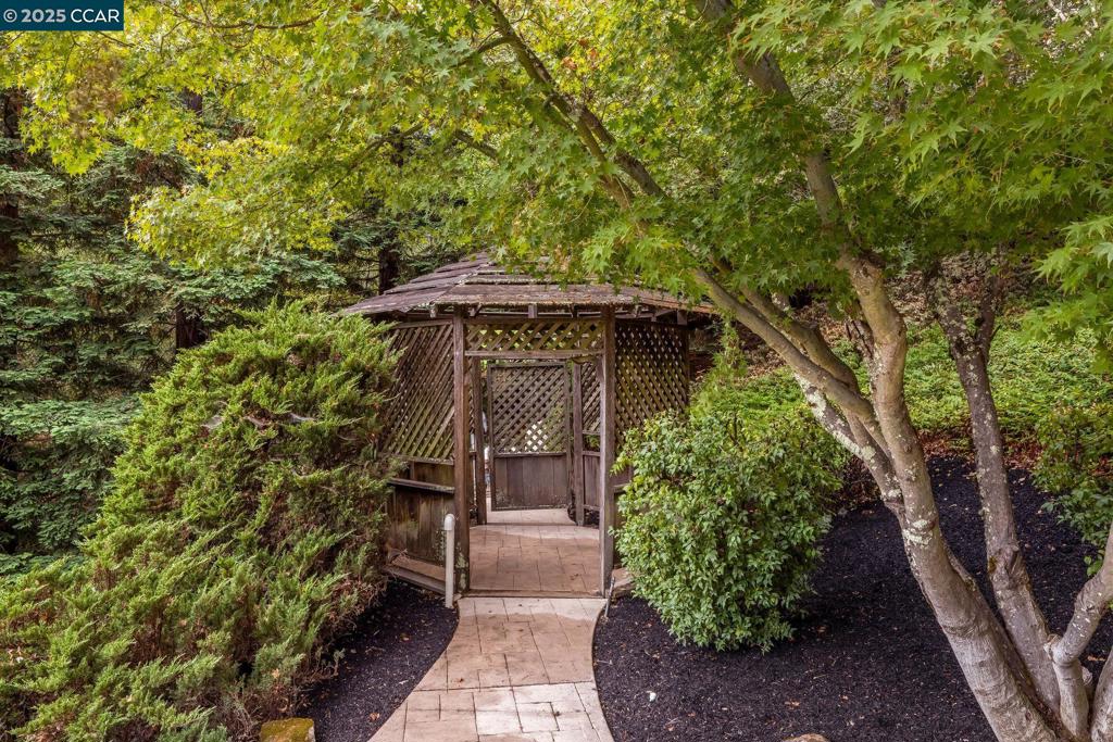 UPPER HAPPY VLY - Residential