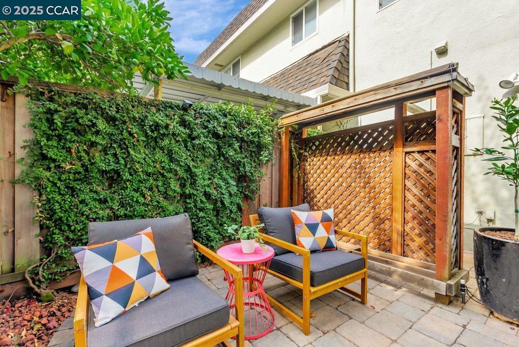 MIRAMONTE GARDNS - Residential