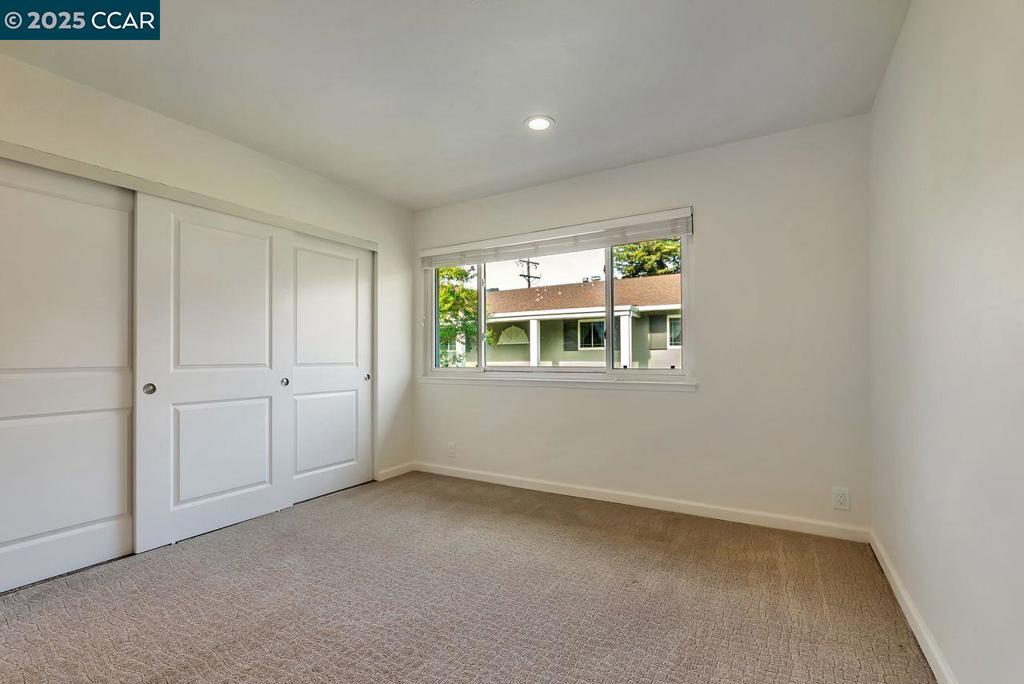 MIRAMONTE GARDNS - Residential