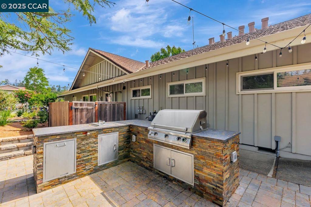 MIRAMONTE GARDNS - Residential
