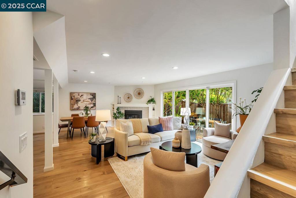 MIRAMONTE GARDNS - Residential