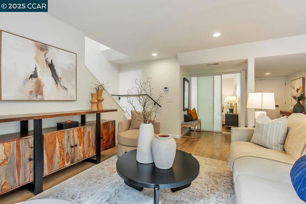 MIRAMONTE GARDNS - Residential