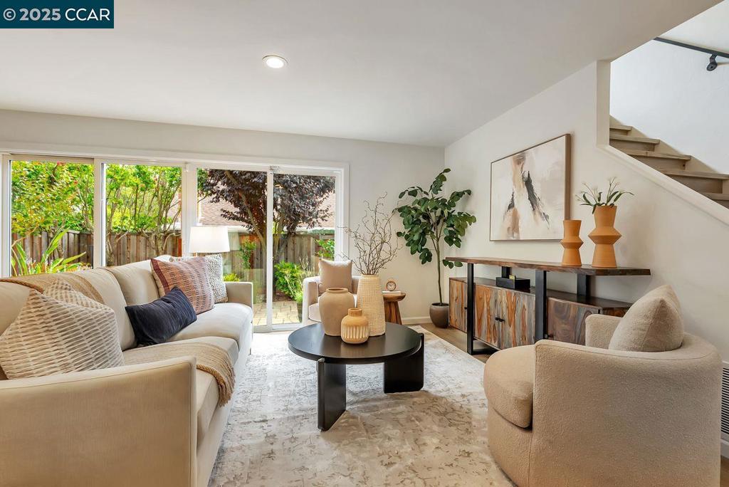MIRAMONTE GARDNS - Residential