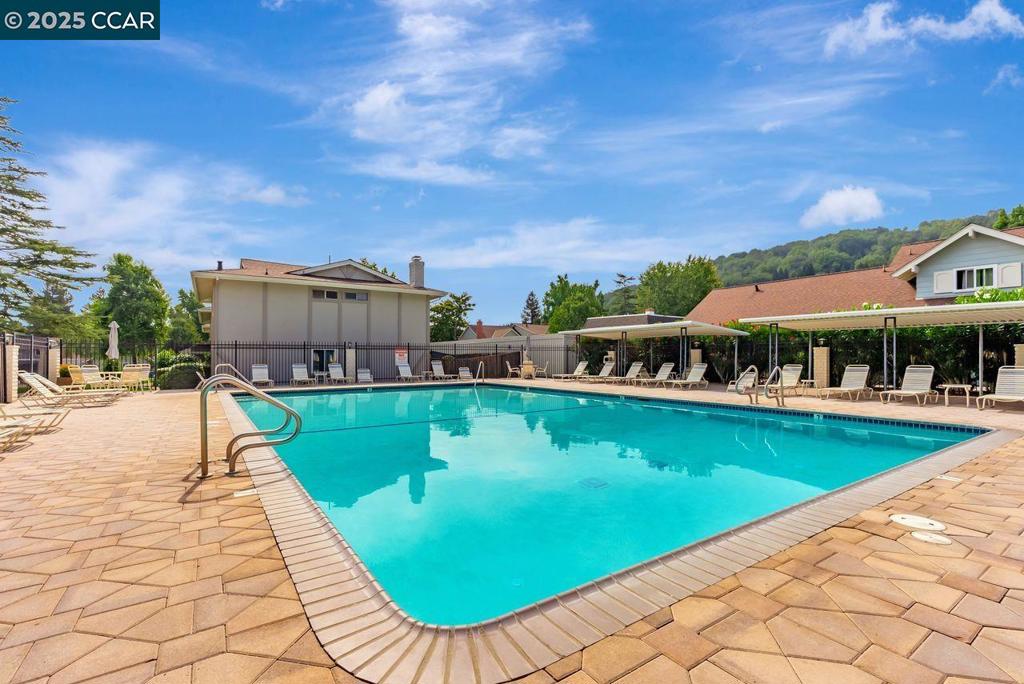 MIRAMONTE GARDNS - Residential