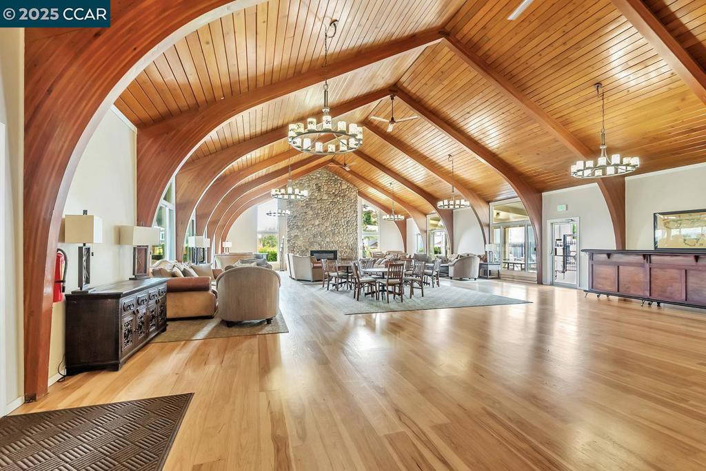 MIRAMONTE GARDNS - Residential