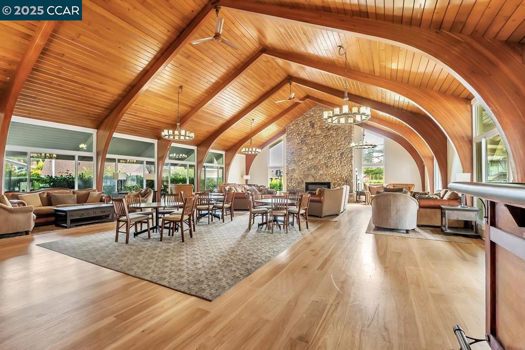 MIRAMONTE GARDNS - Residential