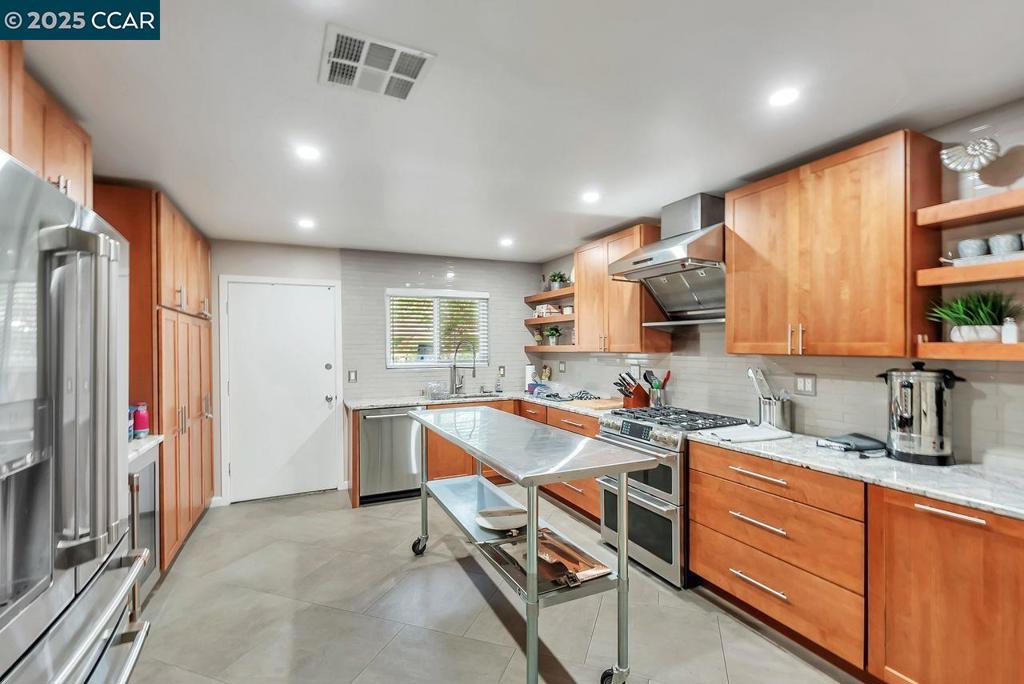 MIRAMONTE GARDNS - Residential