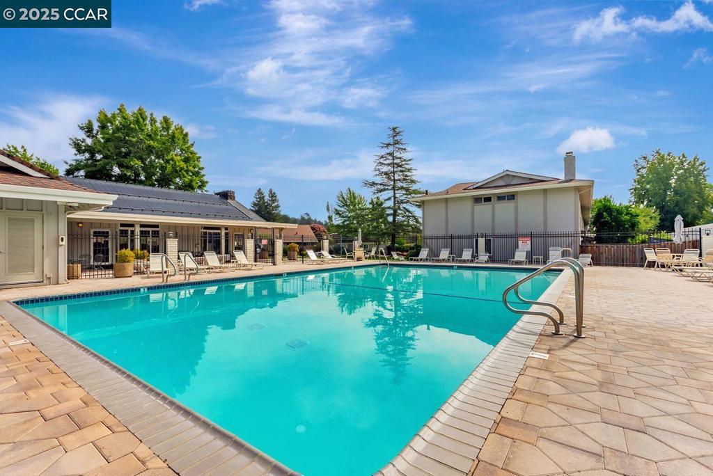 MIRAMONTE GARDNS - Residential