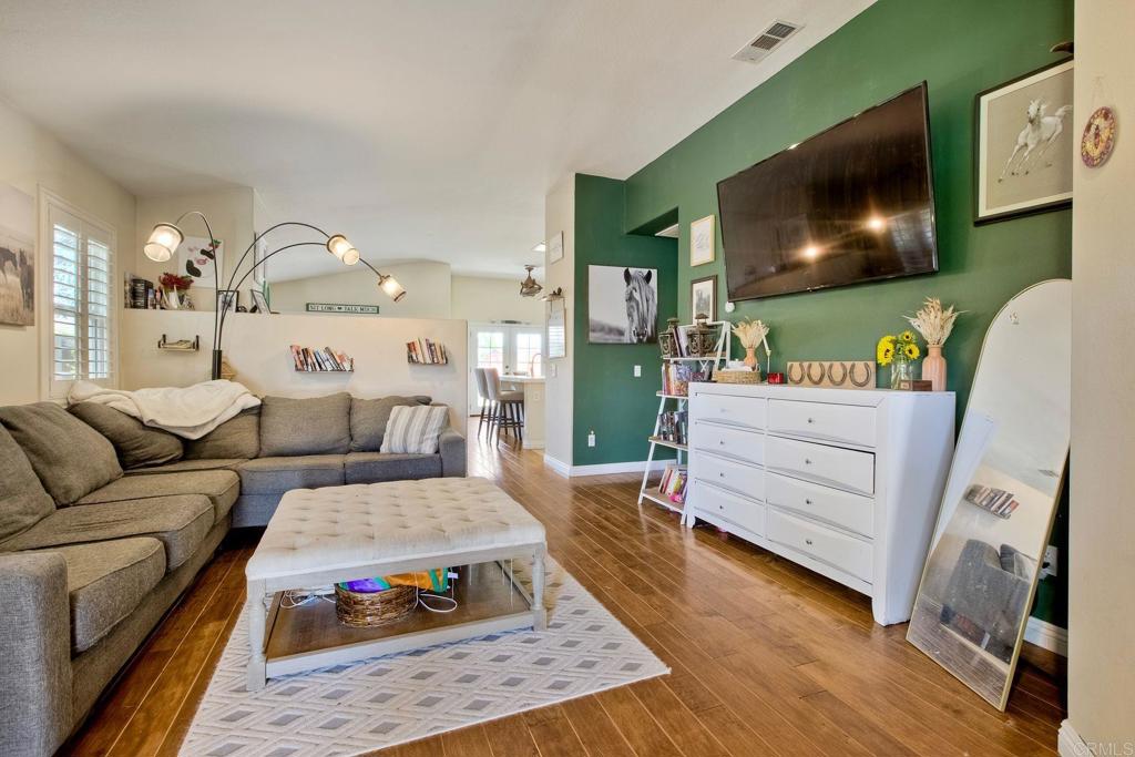 44607 Crestwood Cir