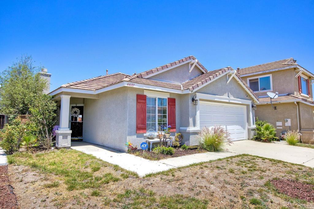 44607 Crestwood Cir