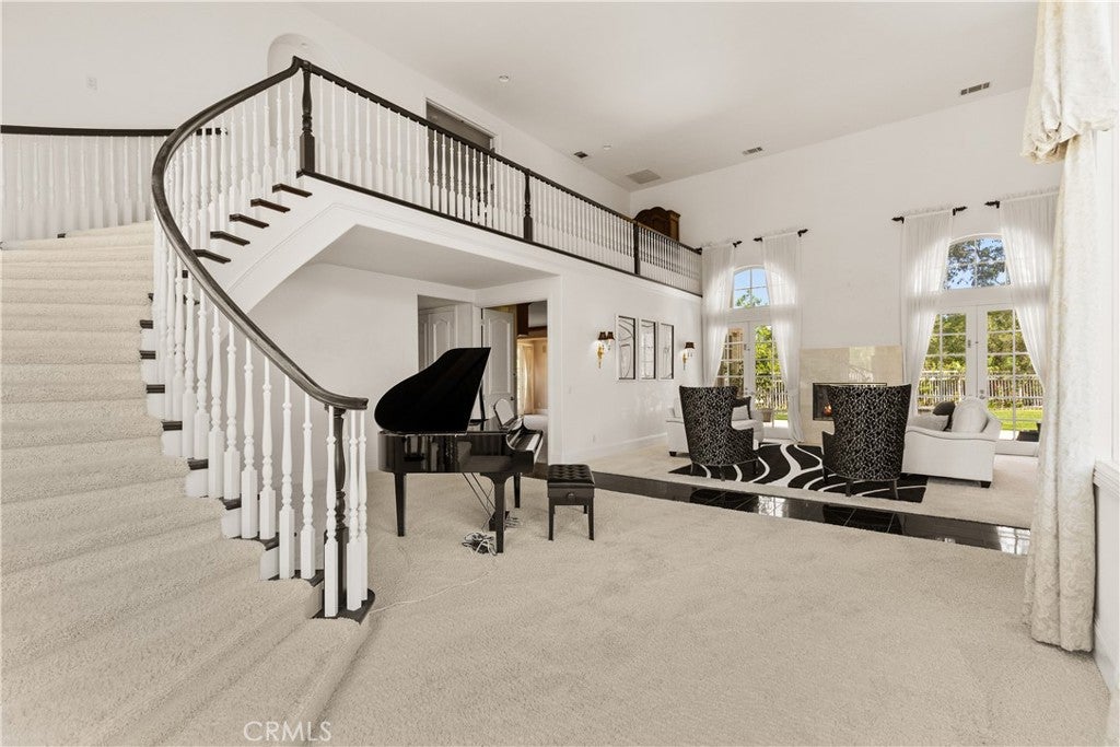 38586 Hillside Trail
