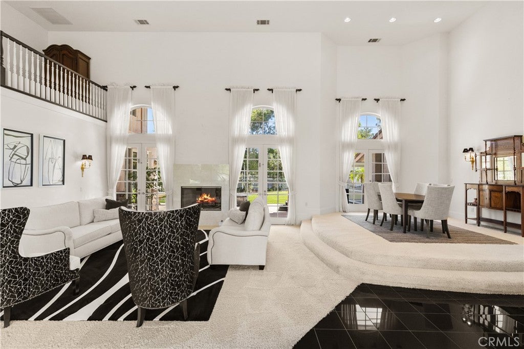 38586 Hillside Trail