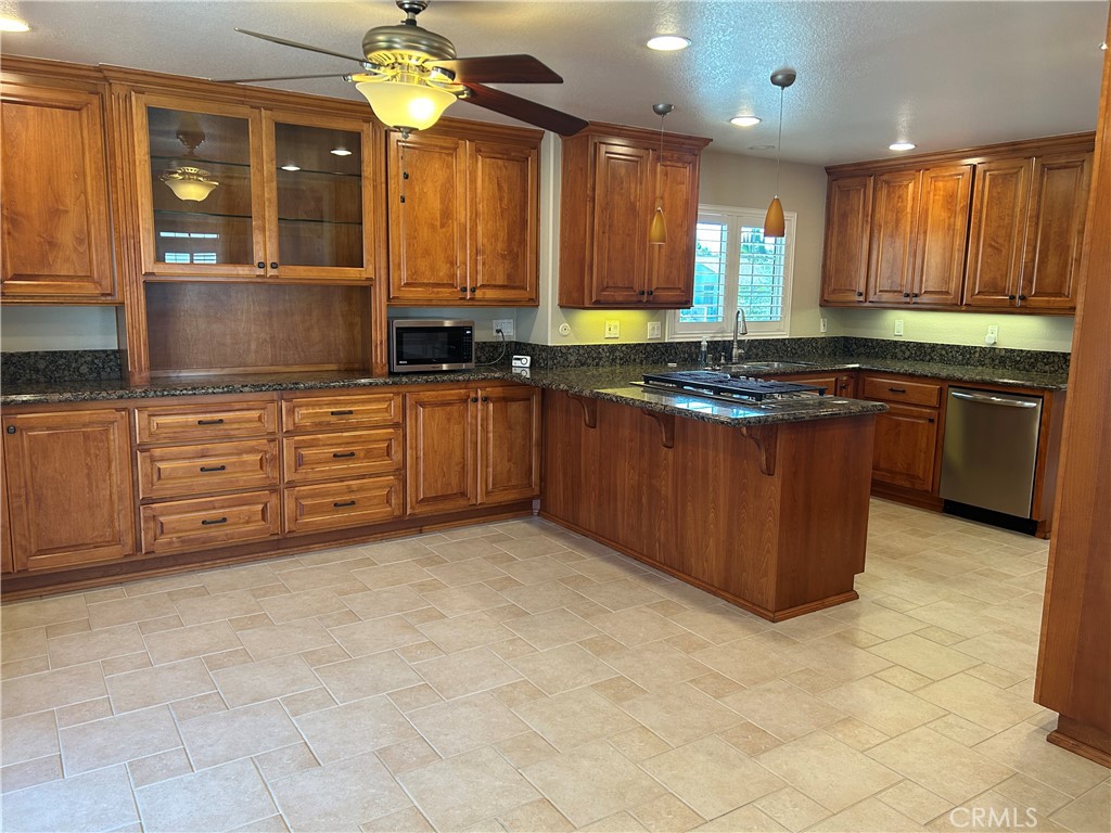 2323 E Trenton Avenue