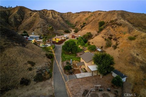 Photo of 30300 Live Oak Canyon Road, Redlands, CA 92373 (MLS # IG25167007) Photo of 30300 Live Oak Canyon Road, Redlands, CA 92373 (MLS # IG25167007)