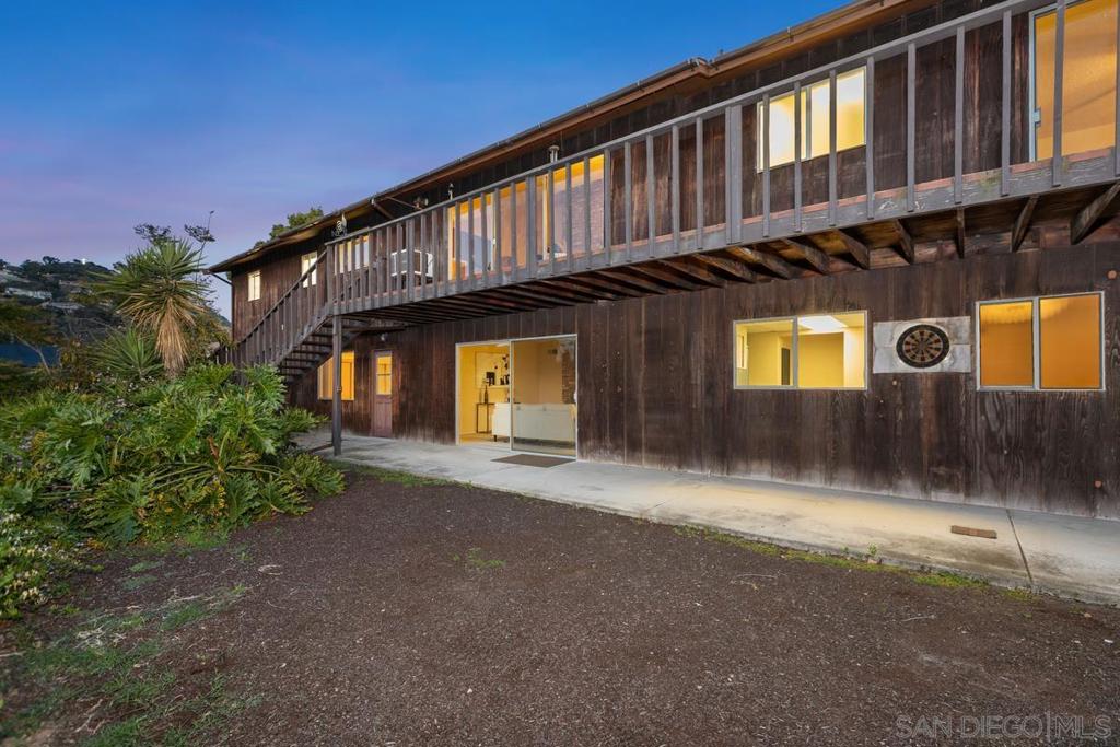 9481 La Cuesta Drive