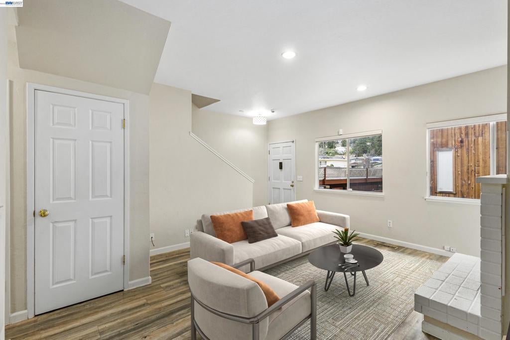 3858 Maybelle Ave
