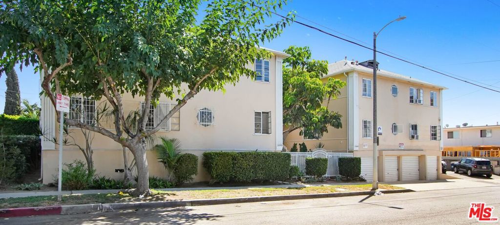 1860 N Alexandria Avenue