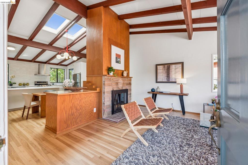 7767 Duke Ct