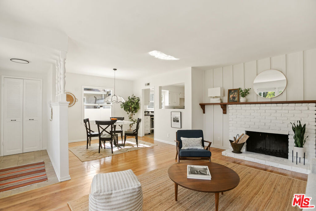 13411 Erwin Street