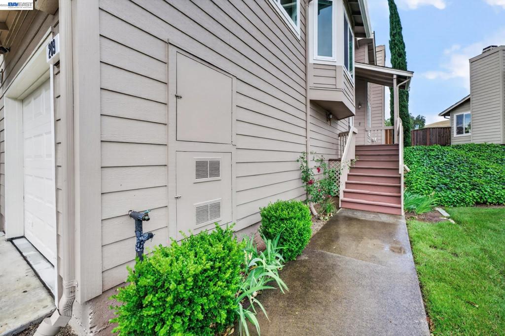 209 Manuel Ct