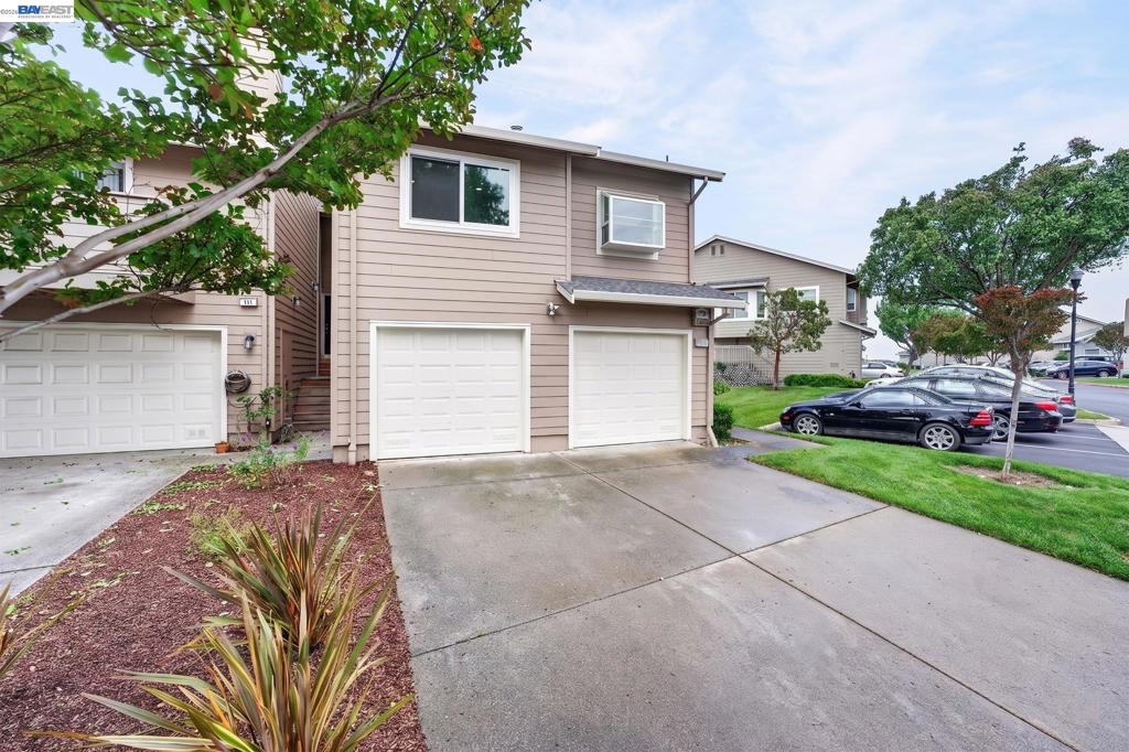 209 Manuel Ct