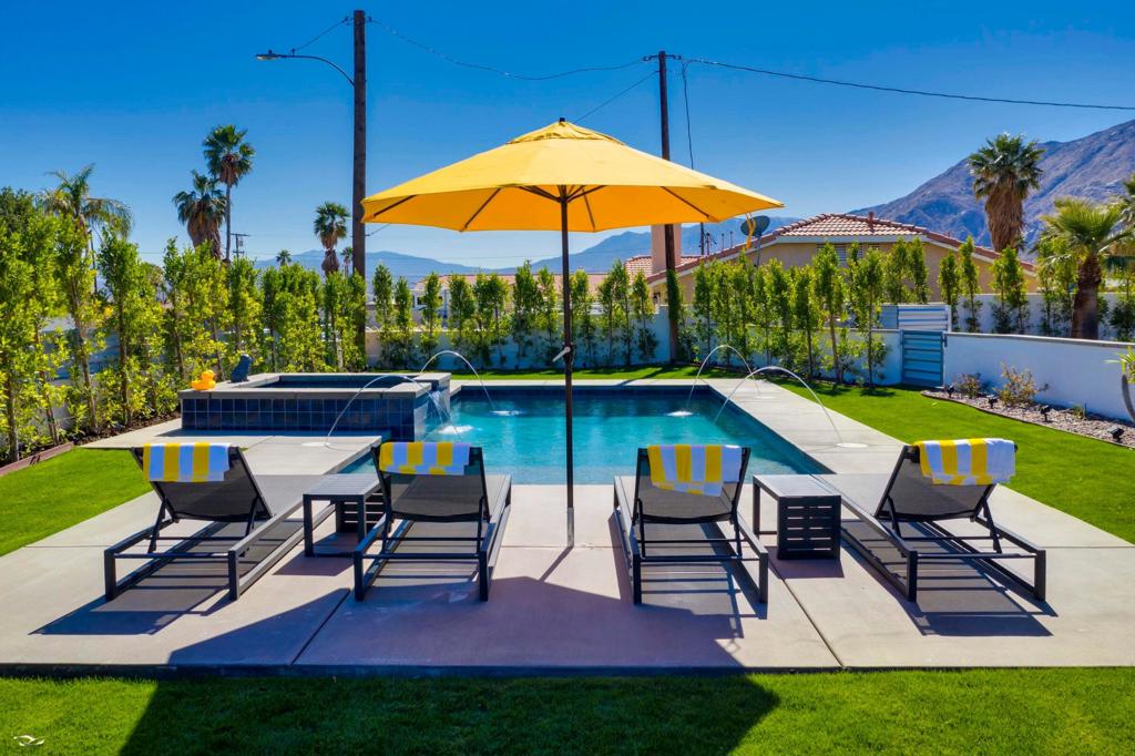 323 W Palm Vista Drive