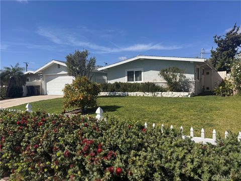 Photo of 9771 Clearbrook Ln, Anaheim, CA 92804 (MLS # OC26081775)