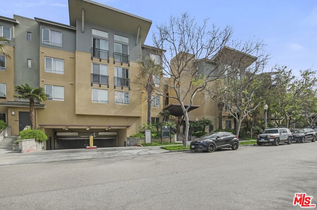 Available after July 31st. Soaked in natural light and offering serene treetop views, this east-facing, penthouse condo is a rare find in the highly sought-after Waterstone building. The spacious layout and elevated setting provide a sense of privacy and tranquility, all while being steps from The CenterPointe Club's pool, gym, and community center. Ideally located across from the Playa Vista Public Library and just two blocks from award-winning Playa Vista Elementary School, this home offers unbeatable convenience for both families and professionals. The gated, subterranean garage includes two assigned tandem parking spaces. Enjoy the benefits of a controlled-access building with 24-hour security patrol. HOA dues include cable, high-speed internet, and home security monitoring. Live in one of Los Angeles' premier master-planned communities, with easy access to Runway Retail, Whole Foods, Cinemark Theaters, restaurants, fitness studios, and 29 beautifully maintained parks.