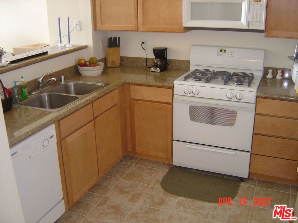 6400 Crescent Parkway 415