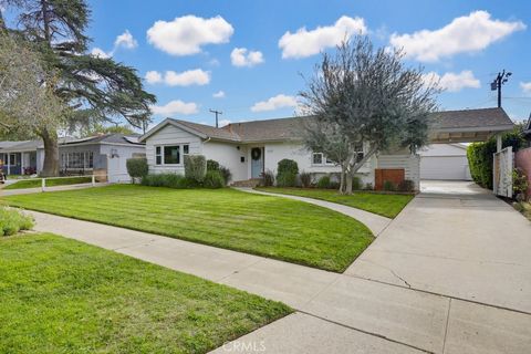 Photo of 1010 W 21st Street, Santa Ana, CA 92706 (MLS # OC25279190)