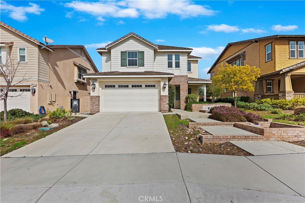 Formal model home built by DR Horton! Conveniently located at the quiet community in the prime of Rancho Cucamonga. Award-winning Etiwanda schools District! Home features downstairs suite and powder room. Open kitchen has stainless steel appliances, Hamilton White Cabinets, Granite countertops and walk-in pantry. Large family room with fireplace, hardwood flooring covers most of the home. Upstairs has large master suite. Walking distance to Rancho Cucamonga High school and Carleton P Light Foot Elementary, right by Kenyan Park. Easy to access freeways. Close to banks, shopping and restaurants. This great opportunity won't last long! Don't miss such beautiful home!