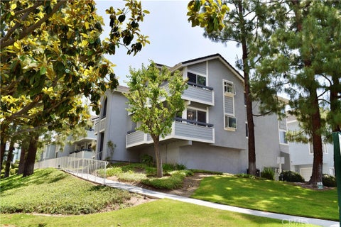 Photo of 26816 Claudette ST #315, Canyon Country, CA 91351 (MLS # BB26163580)