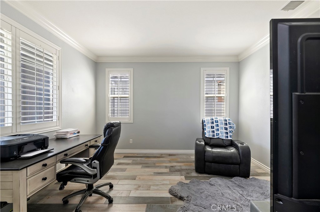 2243 Finch
