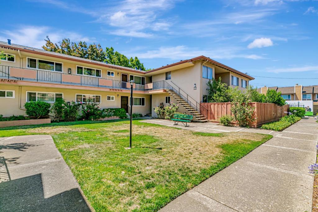 1335 Phelps Avenue 7